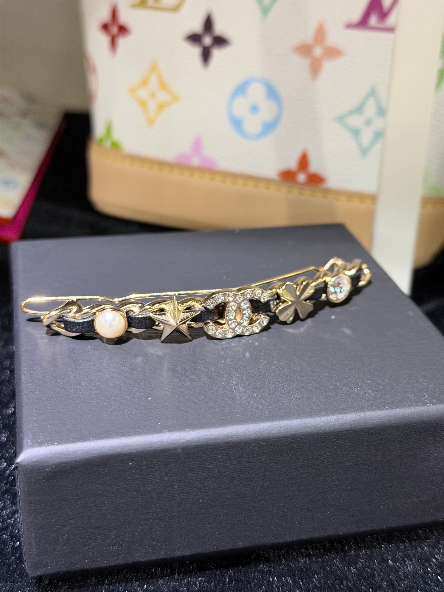 CHANEL CC LOGO CHARMS HAIR CLIP