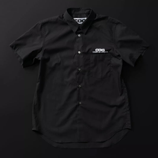 COMME DES GARCONS CDG LOGO SHIRT SHORT-SLEEVED SHIRT (SZ-B016-051)