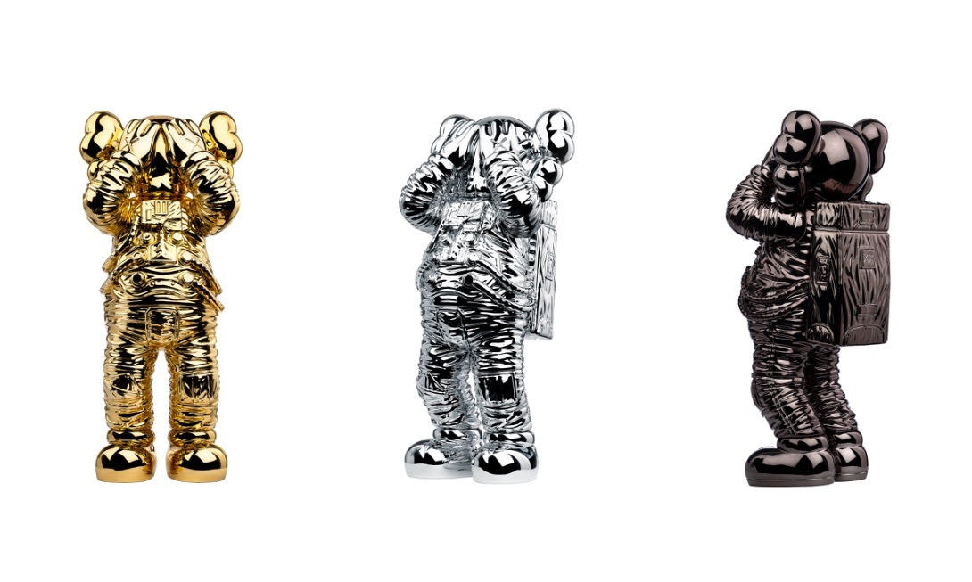 KAWS HOLIDAY SPACE FIGURE - CONCEPTSTOREHK
