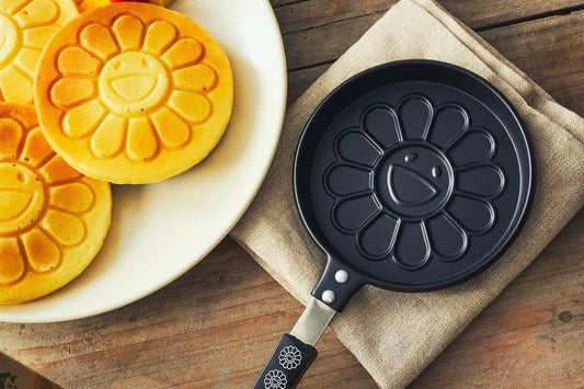 Takashi Murakami "Flowers" Pancake Pan - CONCEPTSTOREHK