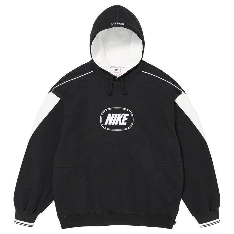 SUPREME WEEK 6 SUPREME®/NIKE®
HOODED SWEATSHIRT