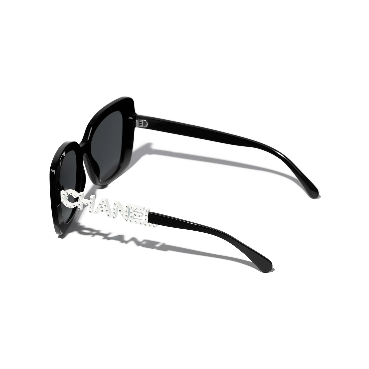[PREORDER] CHANEL SQUARE SUNGLASSES(BLACK & WHITE)