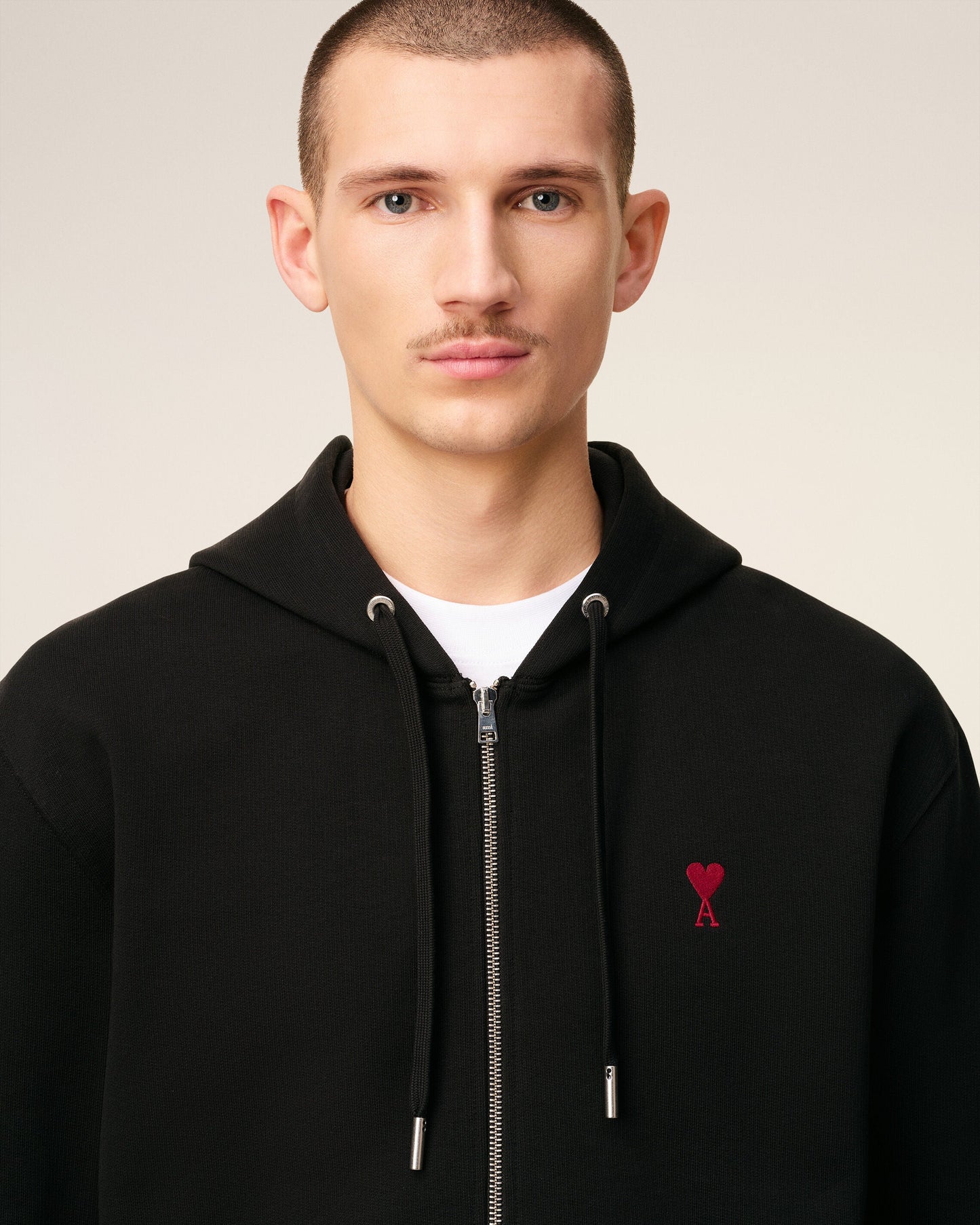 AMI PARIS BLACK COTTON AMI DE COEUR ZIPPED HOODIE (BFUSW435)