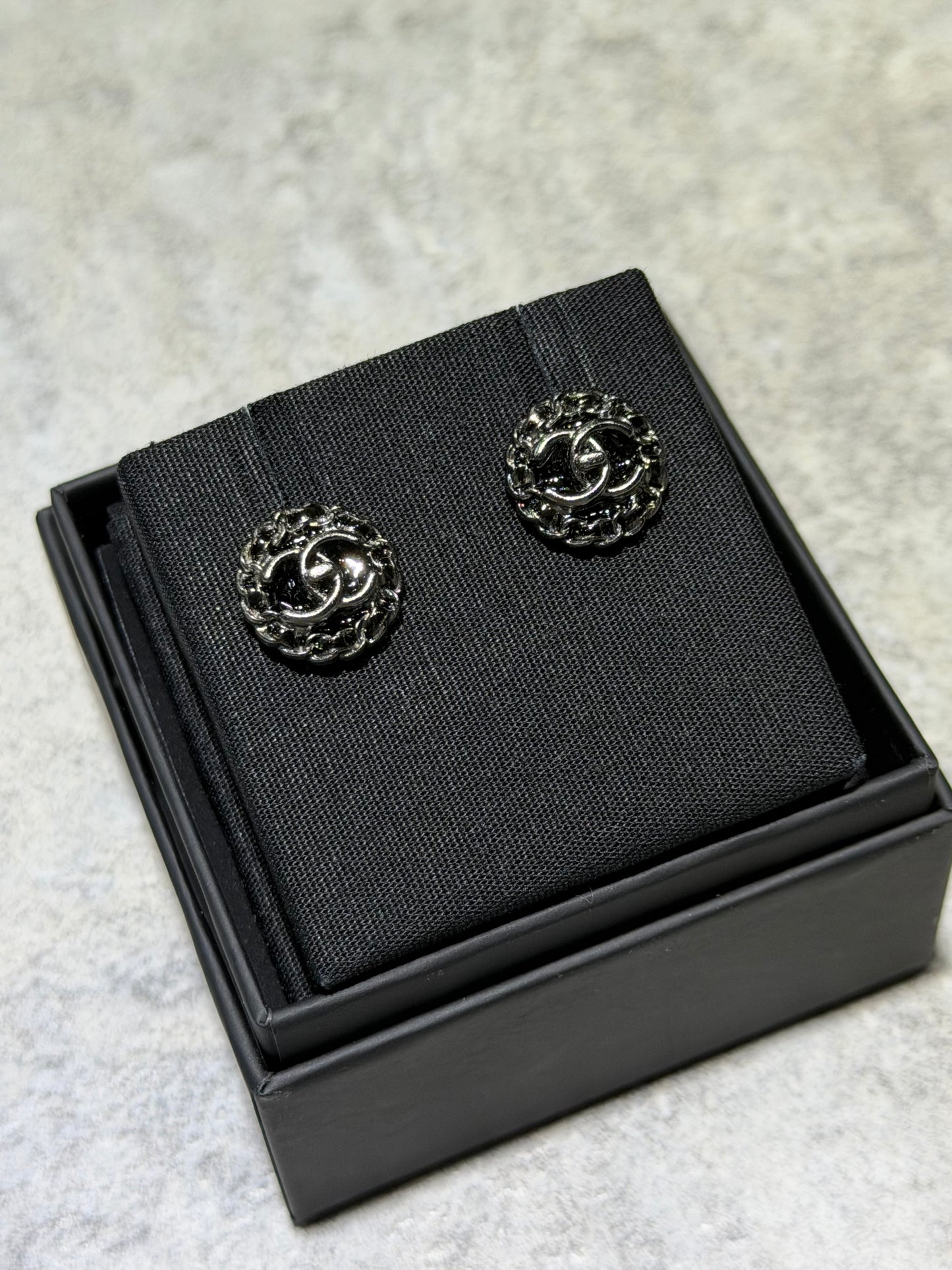 CHANEL ROUND CC CHAIN STUD EARRINGS