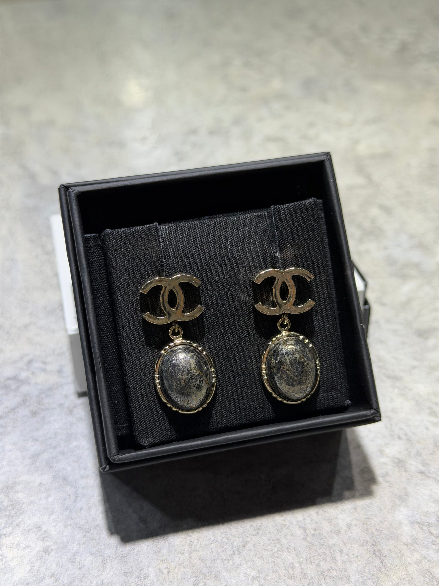 CHANEL CC OVAL DROP EARRINGS