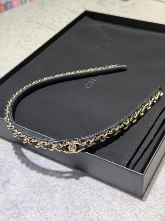 CHANEL INTERTWINED CHAIN CC HAIRBAND BLACK&GOLD