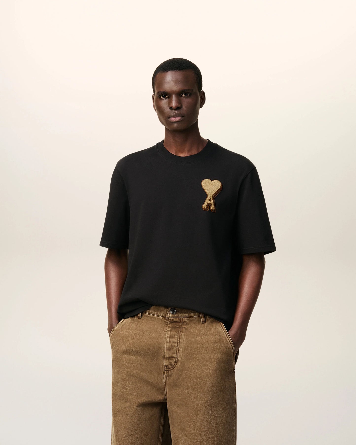 AMI PARIS BLACK COTTON AMI DE COEUR T-SHIRT (UTS352.726)