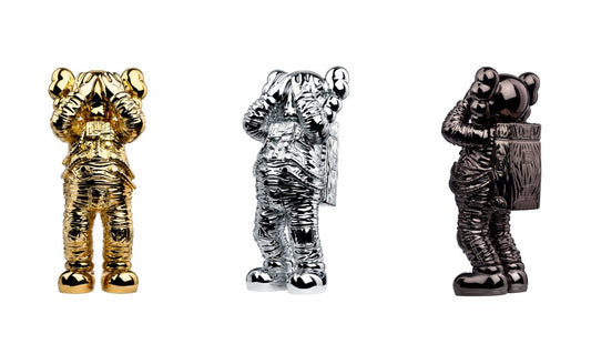 KAWS HOLIDAY SPACE FIGURE - CONCEPTSTOREHK